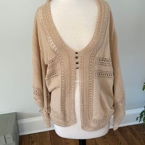 Chicos light weight tan sweater